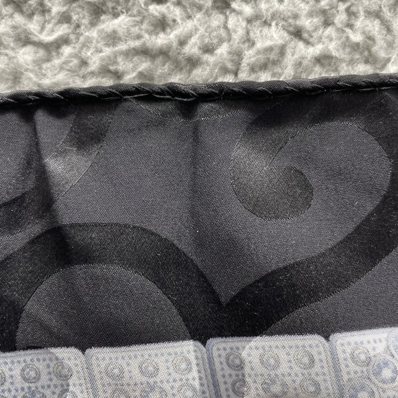 Renato Balestra‎ Scarf 100% Silk 33'x33''Floral Black White Made In Italy - Picture 8 of 10